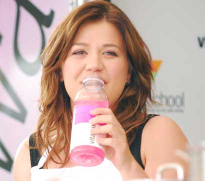 Kelly Clarkson Vitamin Water