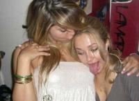 Hayden Panettiere licks friend's boob
